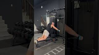 ELEVACIONES LATERALES EN POLEA PECHO APOYADO EN BANCO 45º