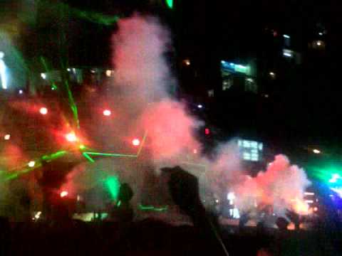 DJ Emrah Is ft. Aimi - Heineken Countdown Party 2012 in Vietnam