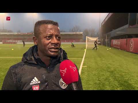Mensah geniet als jeugdtrainer bij City FC