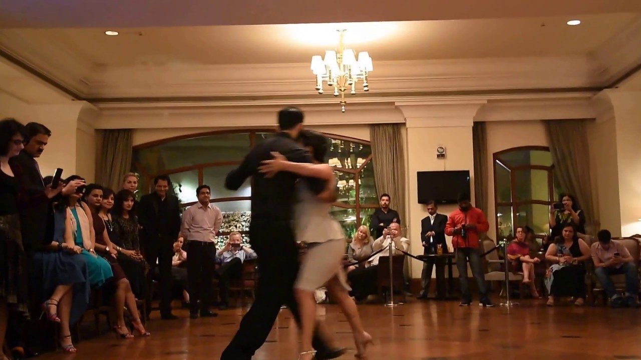 Dana Frigoli and Adrián Ferreyra dancing tango to Bollywood music