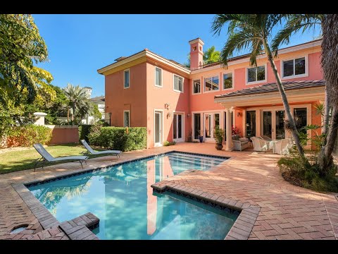 The Jills Zeder Group presents 3210 Treasure Trove Ln, Miami, FL 33133, USA