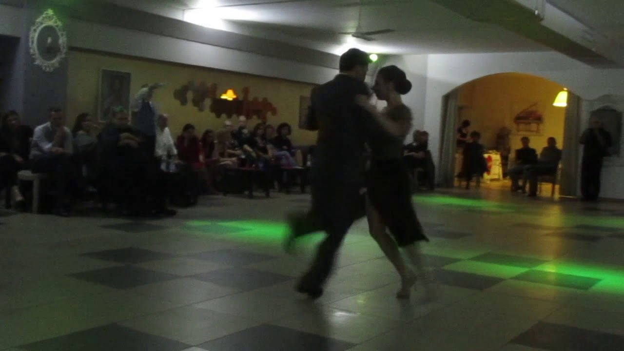 Tango Asi' al CleoCafe'...VITTORIA FRANCHINA ed EDWIN LEONARDO OLART...Tanguera