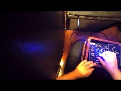 DIY MFOS Echo Rockit Noise Box test