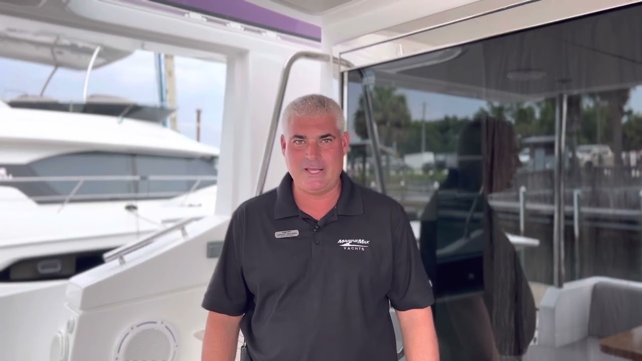 A photo of this 2024 Sea Ray SLX 260 Outboard