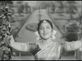 Vedhala Ulagam Solai Azhakinil Maalai Vasandhamae Song