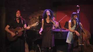 Jan Bell and The Maybelles play 'You'll Never Leave Harlan Alive' (Darrell Scott)