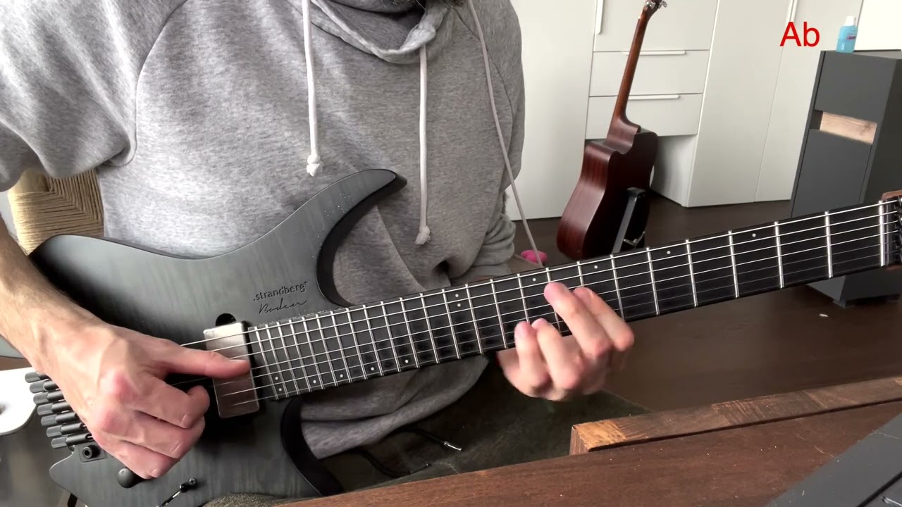 Roberto Barlocci playing diminished triads on the top three strings of an electric guitar