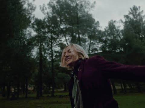 Paula Mattheus - Cuando nadie mira (Videoclip Oficial)