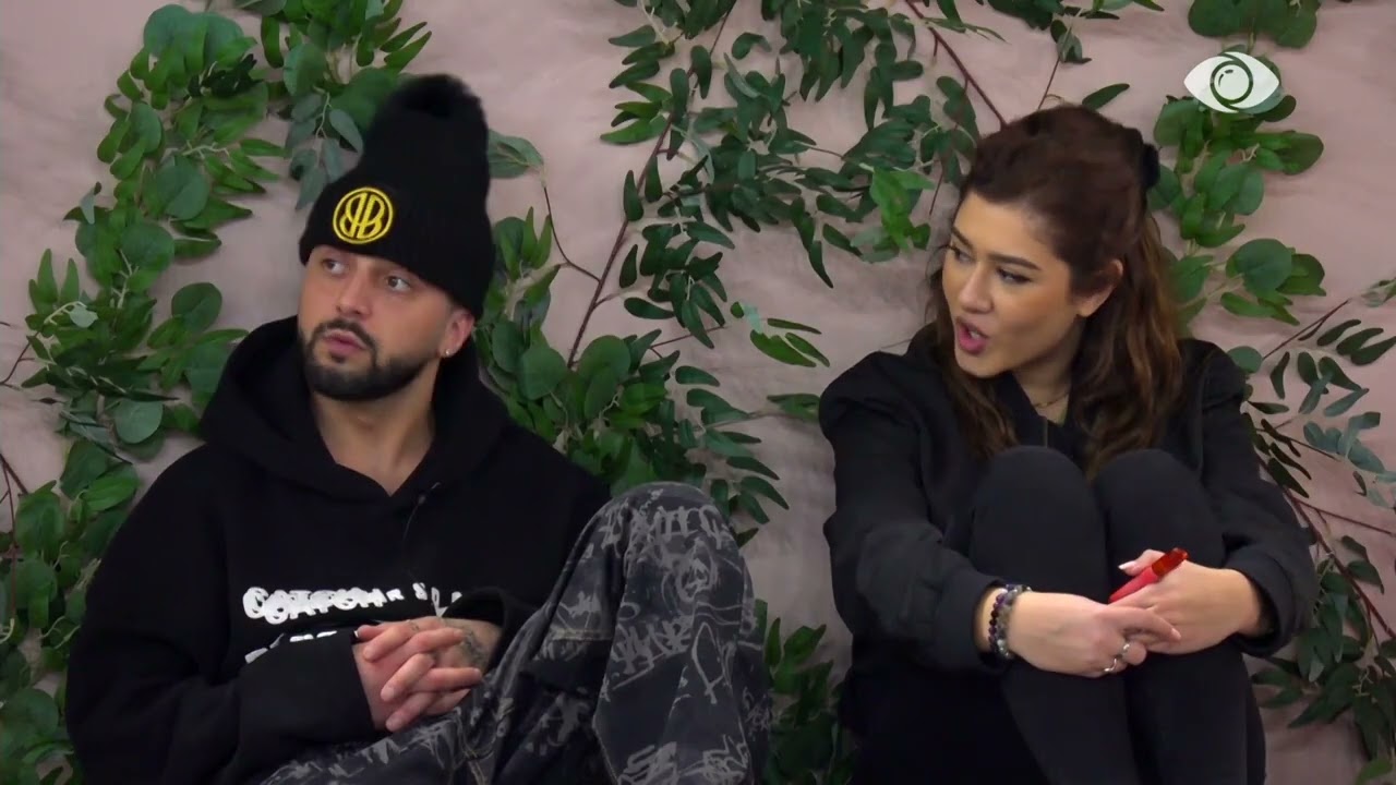 “Unë pres një reagim nga nëna e këtij djali…”/ Rozana diskuton me banorët për Jozin