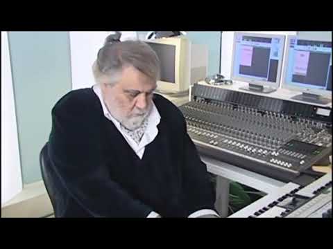 Evangelos Odysseas Papathanassiou and his instrument