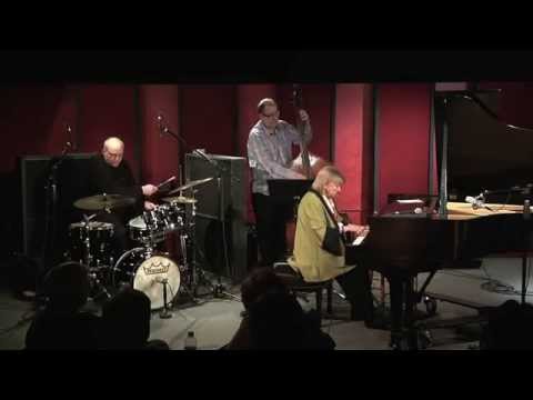 Beegie Adair Trio - Autumn Leaves