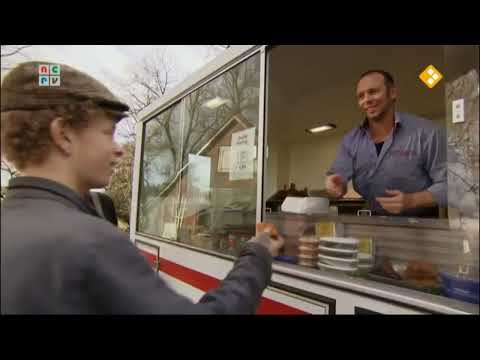 Boer Frans bij de visboer - Man Bijt Hond