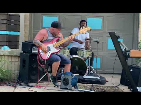 Wes Stephenson bass solo Front Yard Concerts with Shaun Martin