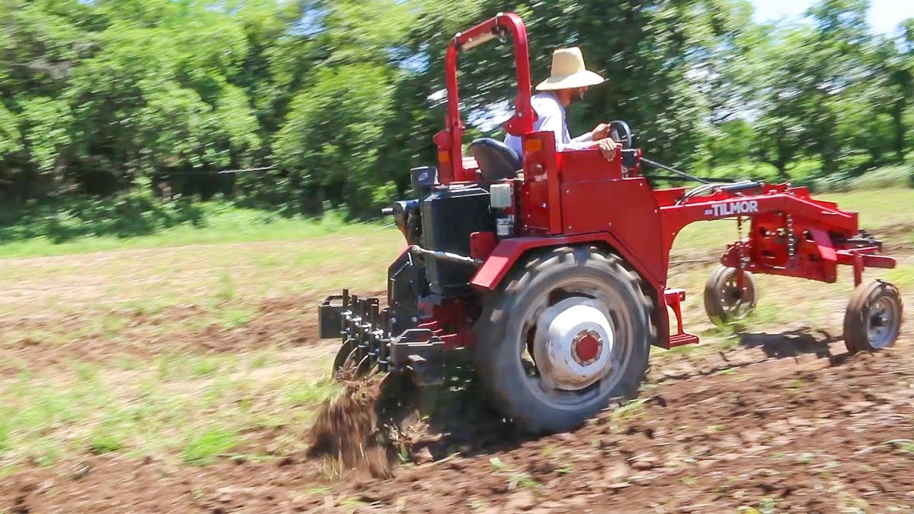Shallow Tillage With Hiller Discs & Tilmor 520 Tractor