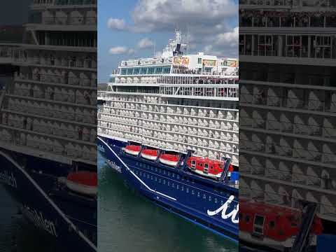 Mein Schiff 7 verlässt Kiel