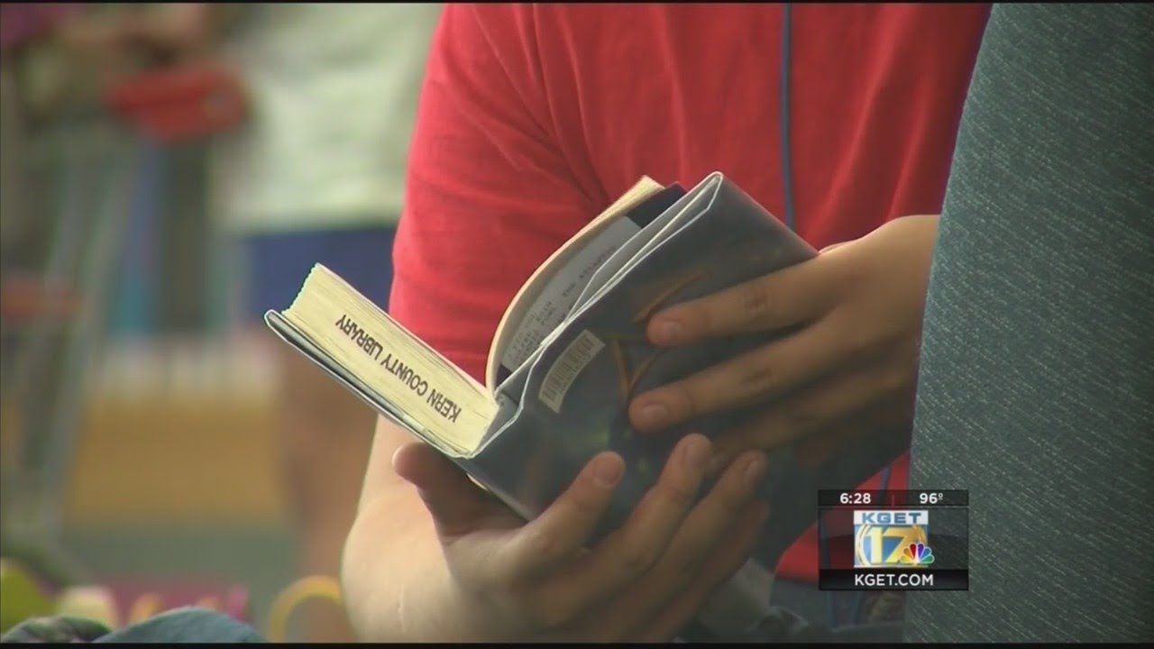 Kern County Library hosts Reading Flash Mob for National Read a Book