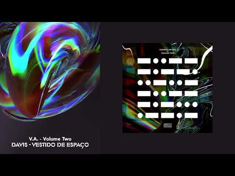 DGTL010: Davis – Vestido De Espaço