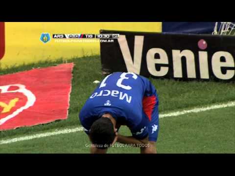 Itabel al travesaño. Arsenal 0 - Tigre 0. Fecha 12. Torneo Final 2014. FPT