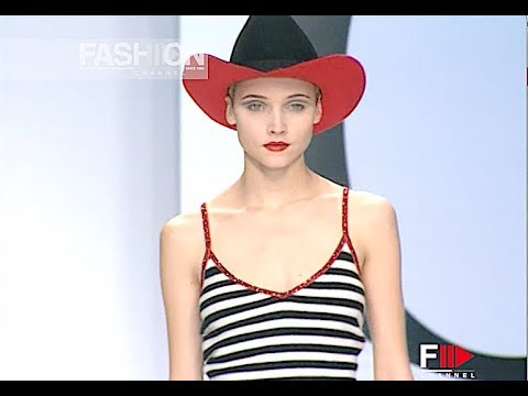 MOSCHINO Fall 2000 Milan - Fashion Channel