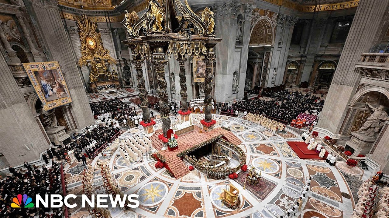 Full video: Pope Francis leads Christmas Eve Midnight Mass