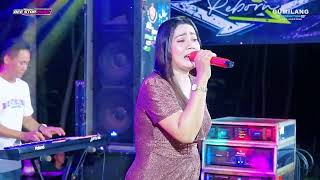 Download lagu RESAH SELLY PRAWOTO - BEE STAR MUSIC - WEDDING HANA & AJI - JERUKWANGI BANGSRI JEPARA mp3