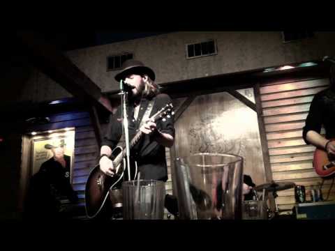 Ain't in It for the Money - Micky & The Motorcars
