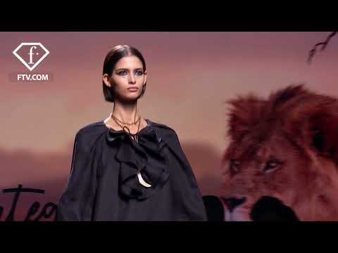 Desert inspiration by Pertegaz for S/S 22, Madrid | FashionTV | FTV