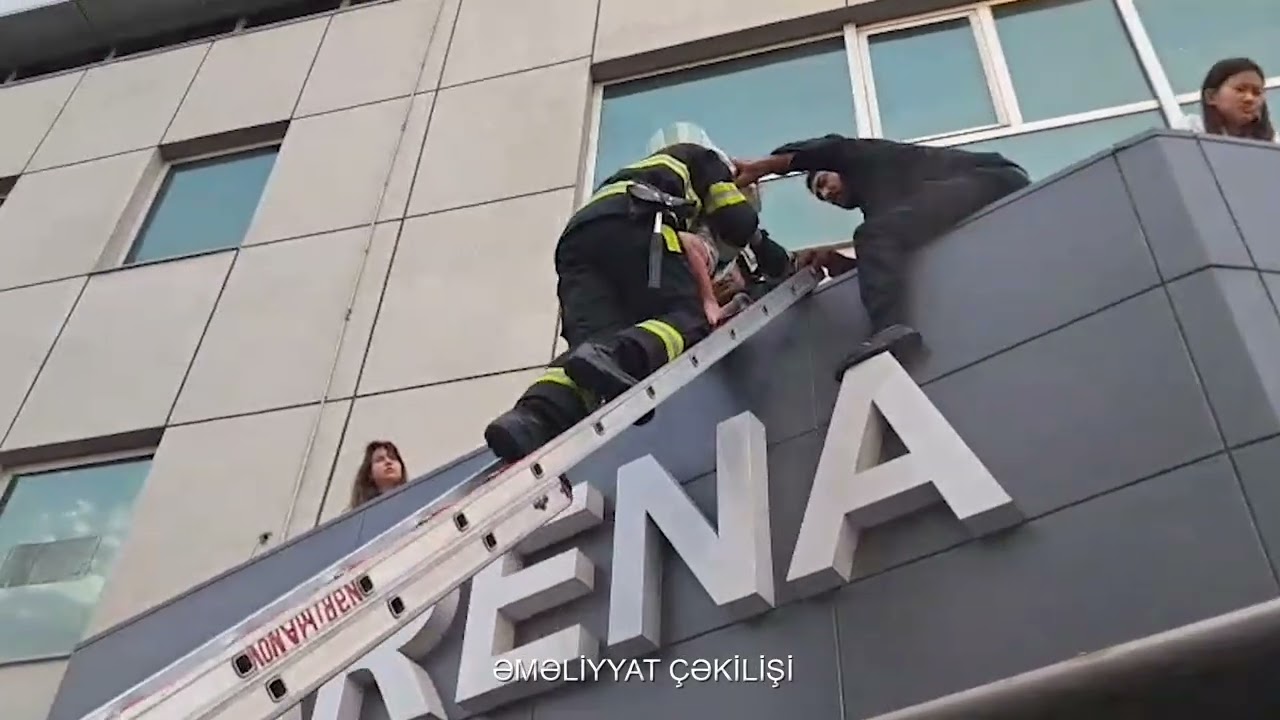 Nərimanov rayonunda "Arena Hall" otelində yanğın olub VİDEO