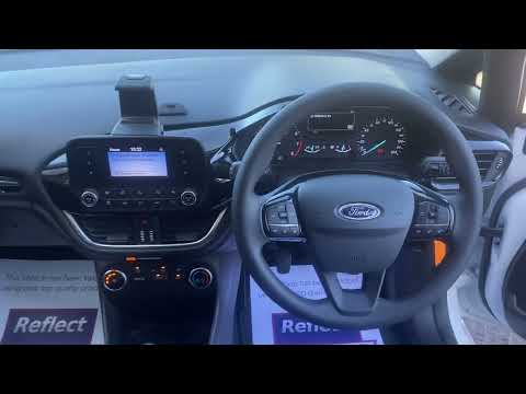 Ford Fiesta ZETEC * 1 .1 * MANUAL * 5DR * AIRCON * - Image 2