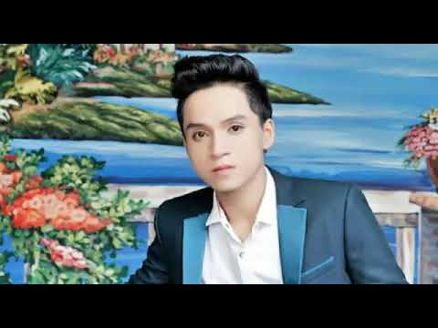 Thể hiện bởi Triệu Hùng