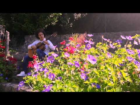 Cecilio Perera plays Mamá (his own composition)