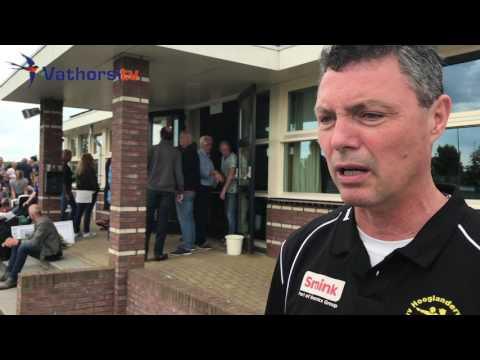 Voetbalclub Hooglanderveen neemt afscheid van Karel Knaap en Jan Ebbes van het 1e