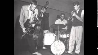 Gerry Mulligan Quartet with Chet Baker - Festive Minor