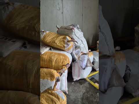 Иззеха близо 30 000 „маркови“ стоки на „Капитан Андреево“ (ВИДЕО)