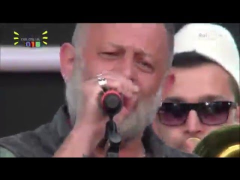 Fanfara Tirana & Modena City Ramblers - Bella Ciao Live - 1 Maggio 2016
