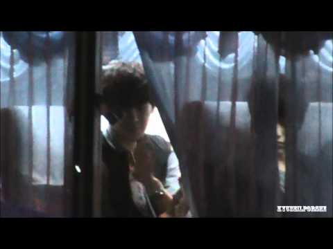 120406 INFINITE Hoya - Waving to fans