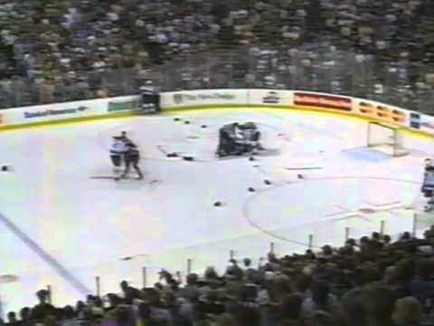 Joe Nieuwendyk Fight 1999 Finals