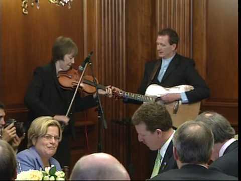 Liz Carroll and John Doyle performing for President Obama - St. Patrick's Day 2009