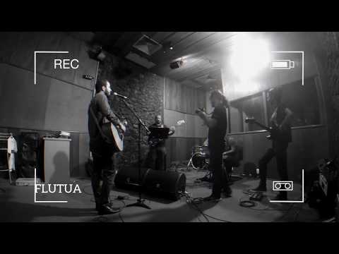 Flutua - André Coruja