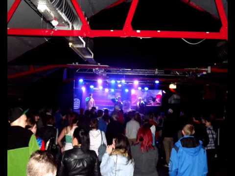 BRASZKA x BYKU x EMERÓWUA - ULICZNY LABIRYNT