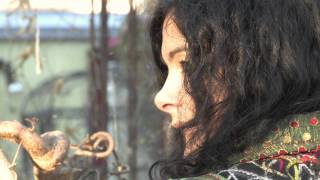 Melting into happiness - Caroline Leander