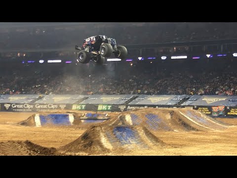 Monster Jam Houston 2019 Son-Uva Digger (WINNING) Freestyle 10/19/19
