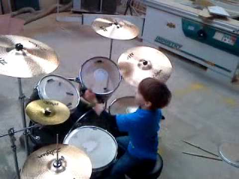 josh gannon 5yr old playing nightmare by avenged