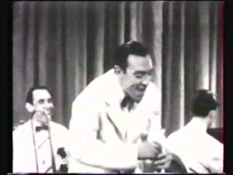 WHEN THE SAINTS GO MARCHIN IN wingy manone