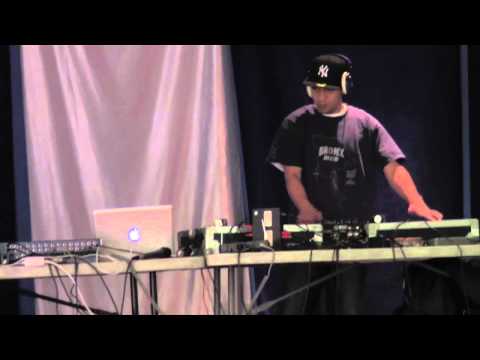 DJ Hektek @ Kiss The Crown NYC Hip-Hop Youth event in St. James Recreational Center