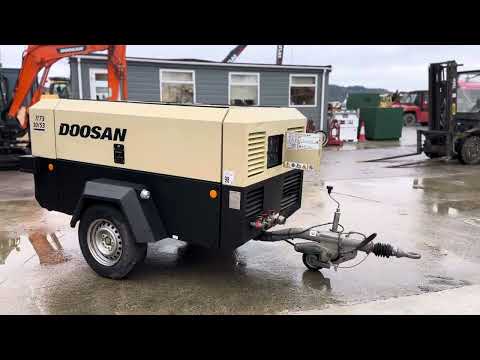 2017...DOOSAN ...260 CFM.. ROAD air COMPRESSOR - Image 2