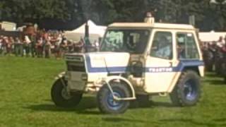 preview picture of video 'Vintage Tractors at Bingley Show 2009'