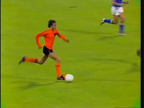 SUPER CRUYFF  IN OLANDA-SVEZIA 1974  -  BBC