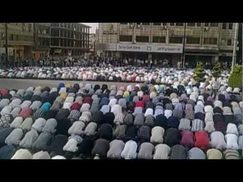 أغنية بعنوان كرمالك حمزة الخطيب لفرقة أحرار الشام