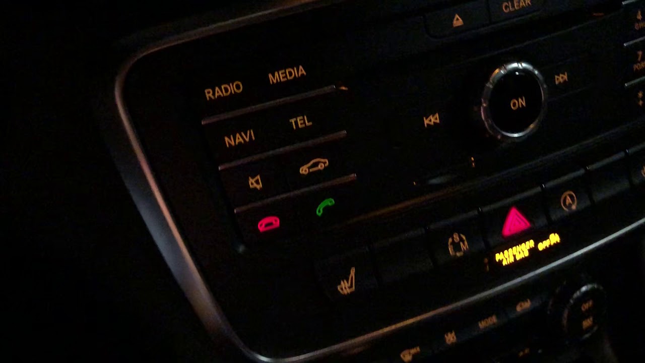 CLA250 Garmin Navigation card-Installation